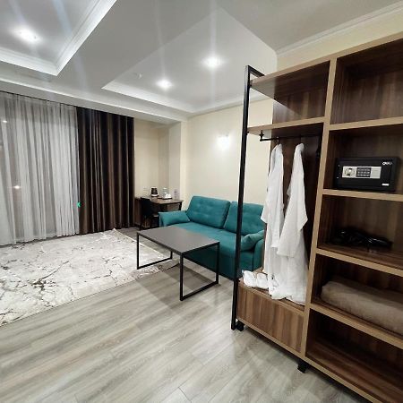 בישקק Hotel Nova מראה חיצוני תמונה