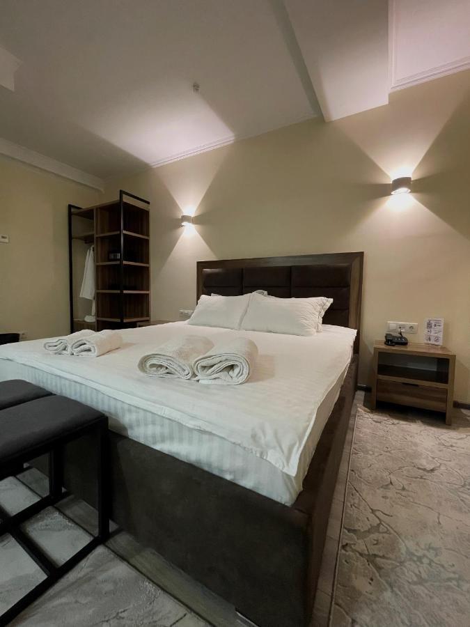 בישקק Hotel Nova מראה חיצוני תמונה