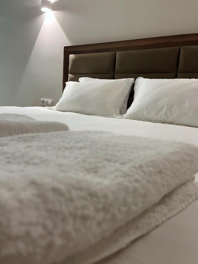 בישקק Hotel Nova מראה חיצוני תמונה