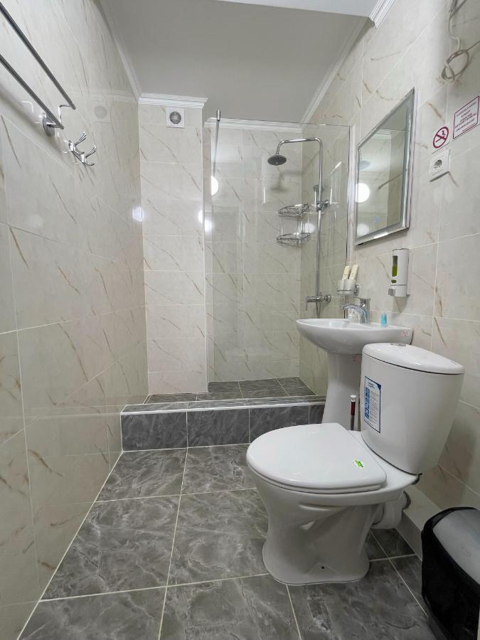בישקק Hotel Nova מראה חיצוני תמונה