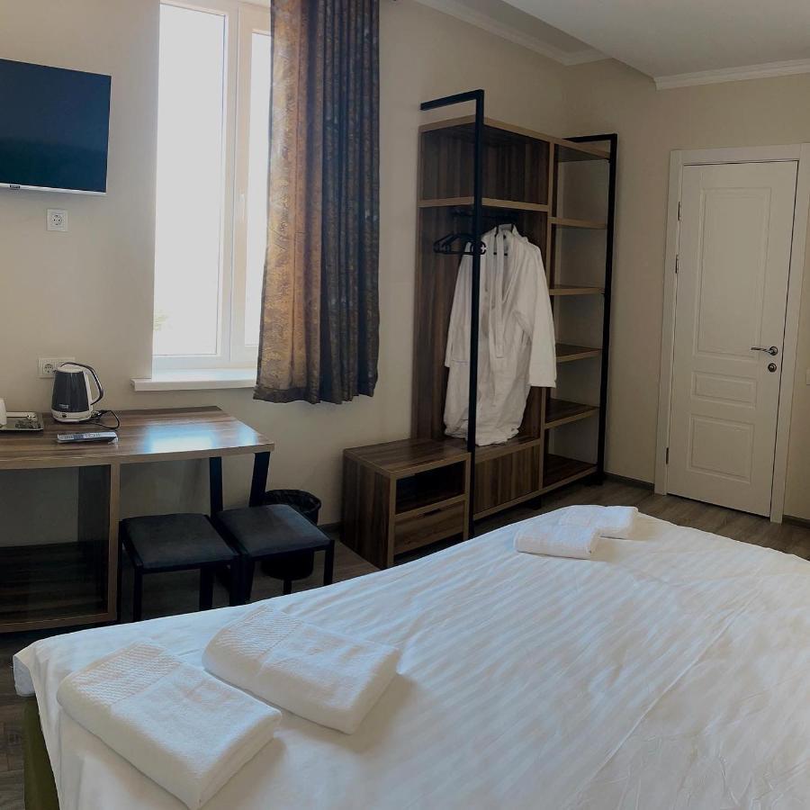 בישקק Hotel Nova מראה חיצוני תמונה
